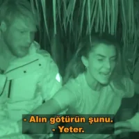 Survivor All Star'da Kavga: Sema, Tekme ve Yumruklarla Pınar'a Saldırıyor