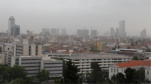 İzmir'de Çöl Bulutu: Uzmanlardan Maske Uyarısı