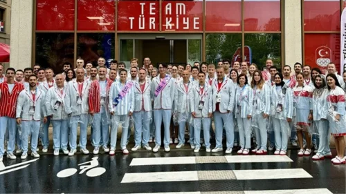 Vakko'nun Olimpiyat Sporcuları İçin Tasarladığı Kıyafetlere Yönelik Tepkiler